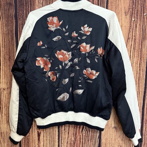Silence + Noise Black Flower Bomber Jacket~Size Medium - Picture 5 of 12